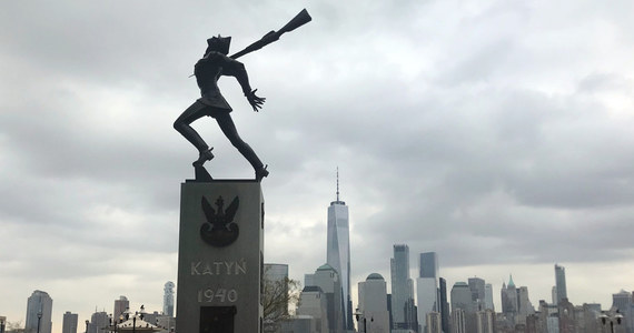 Rada Miejska Jersey City zdecydowała o zorganizowaniu referendum w sprawie lokalizacji Pomnika Katyńskiego. Monument miał zostać przeniesiony o 60 metrów od dotychczasowej lokalizacji, w pobliże nabrzeża rzeki Hudson przy York Street.