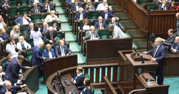 Sejm nie powołał w czwartek Rzecznika Praw Dziecka. Żaden z dwóch kandydatów nie uzyskał wymaganej bezwzględnej większości głosów.