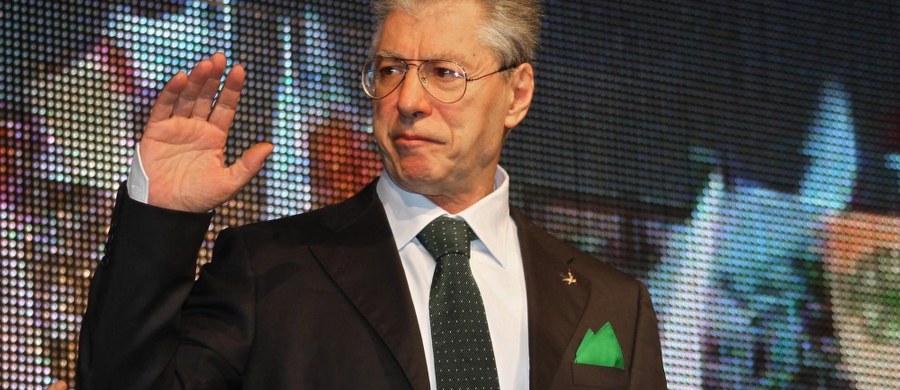 ​Włoski senator, założyciel partii Liga Północna Umberto Bossi został prawomocnie skazany przez Sąd Najwyższy na rok i 15 dni więzienia za nazwanie siedem lat temu ówczesnego prezydenta Giorgio Napolitano "chłopem z południa". Uznano to za jego znieważenie.