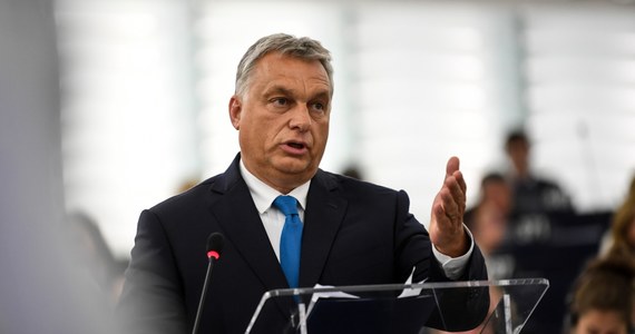 W poniedziałek rząd Węgier zdecyduje, jakie kroki prawne podjąć, by podważyć rezolucję Parlamentu Europejskiego ws. uruchomienia wobec Budapesztu artykułu 7 Traktatu o UE - oświadczył premier Viktor Orban. Przyznał, że spodziewa się "poważnego sporu prawnego", a wynik środowego głosowania nad rezolucją określił jako "oczywiste złamanie prawa".