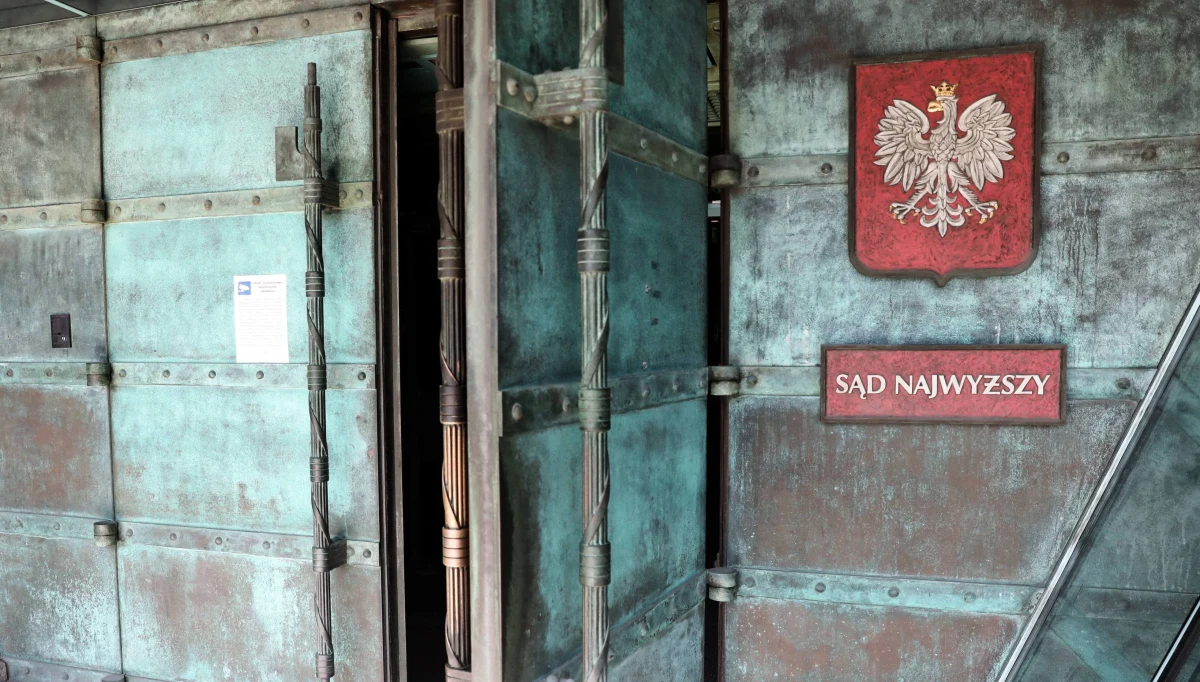 Jest zapowiedź pierwszej skargi na uchwałę Krajowej Rady Sądownictwa w sprawie nowych sędziów Sądu Najwyższego. Jak ustalił nasz dziennikarz Tomasz Skory, do Naczelnego Sądu Administracyjnego złożono wniosek o unieważnienie konkursu wraz z wnioskiem o zabezpieczenie, czyli wstrzymanie trwającej procedury.