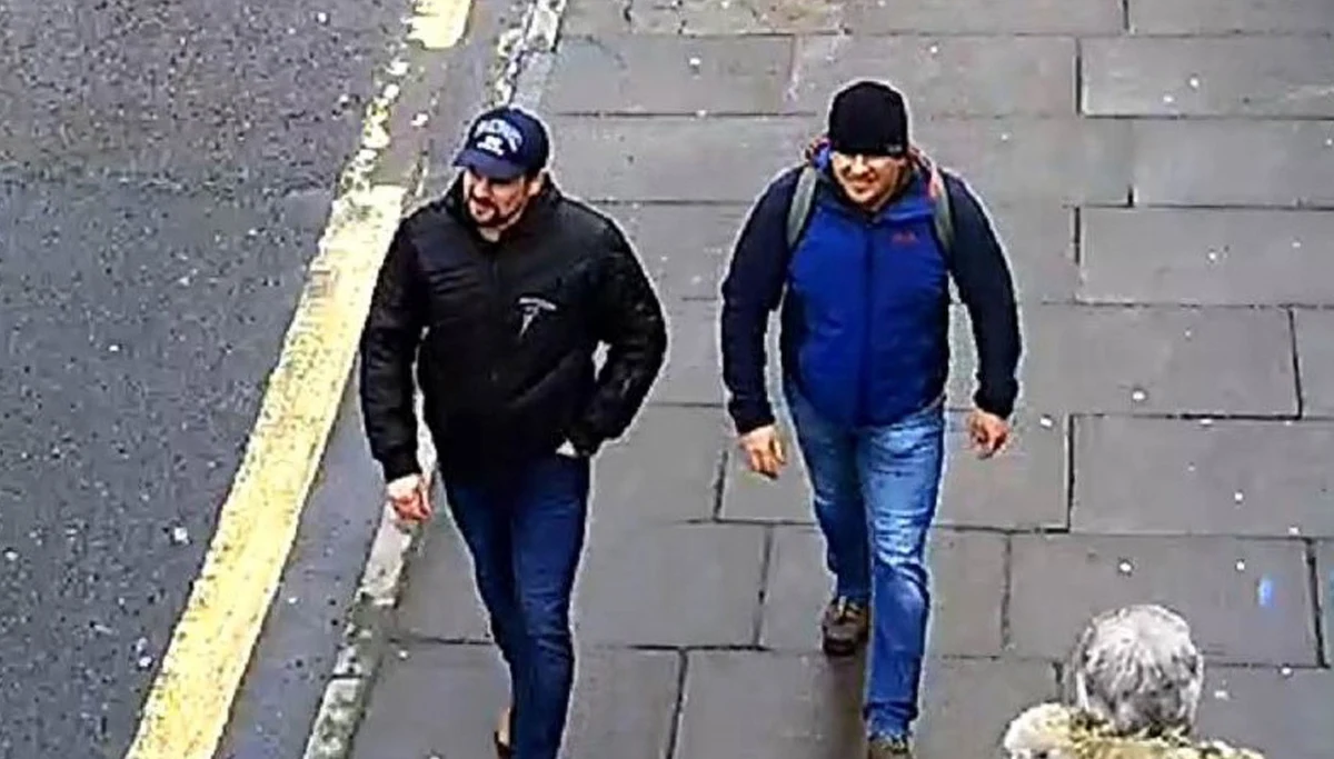 ​Podejrzani o zamach na Siergieja Skripala i jego córkę Julię mają powiązania z rosyjskimi służbami i potwierdzają to liczne dokumenty - twierdzą dziennikarze portalu śledczego Bellingcat i rosyjskiego portalu "The Insider". Jak zaznaczają, to dopiero pierwsza część dochodzenia, które przeprowadzili.