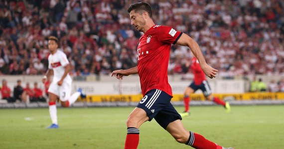 ​Robert Lewandowski nie zdobył bramki, ale mógł cieszyć się ze zwycięstwa w swoim 200. występie w barwach Bayernu Monachium. W sobotę klub broniący tytułu piłkarskiego mistrza Niemiec wygrał przed własną publicznością z Bayerem Leverkusen 3:1.