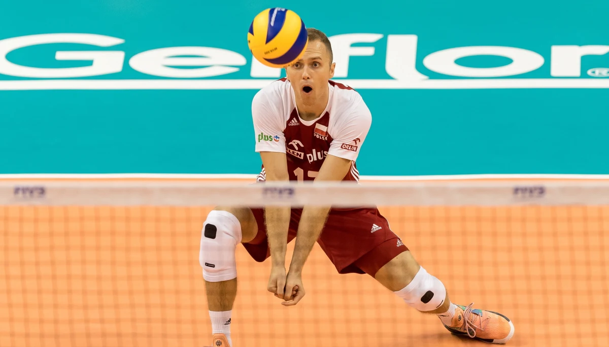 Polscy siatkarze na mistrzostwach świata mają dziś kolejny dzień przerwy. Jutro bardzo ważny mecz z Iranem. Paweł Zatorski nie był do końca pewny, czy uda wyleczyć się uraz, z którym się zmagał. O kontuzji, a także o tym jak mieszka się reprezentacji w Złotych Piaskach z libero naszej reprezentacji rozmawiał Wojciech Marczyk.