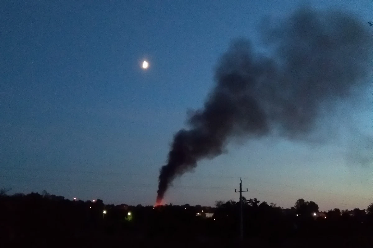 W dyskoncie handlowym w Będzinie wybuchł pożar. Informację o tym zdarzeniu otrzymaliśmy na Gorącą Linię RMF FM. 