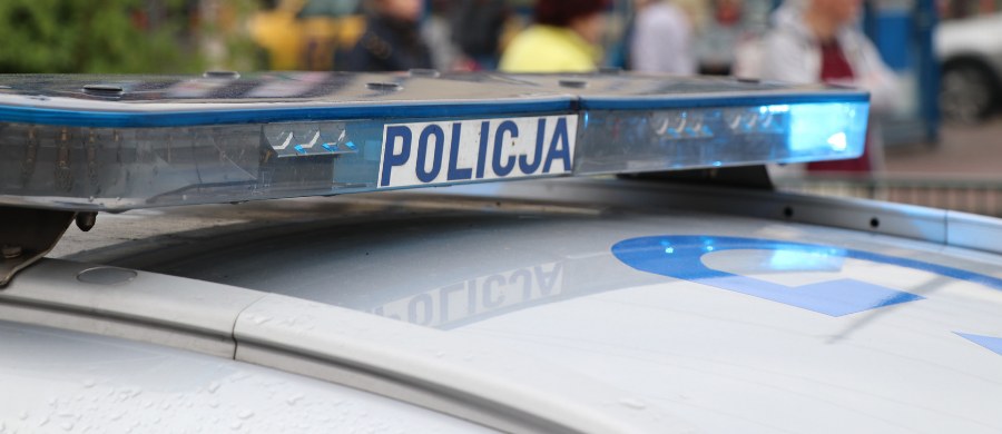 Do makabrycznej zbrodni doszło w Częstochowie. 16-latek okradł i zabił starszą kobietę. Aby zatrzeć ślady wzniecił też pożar. Sąd aresztował go na trzy miesiące.
