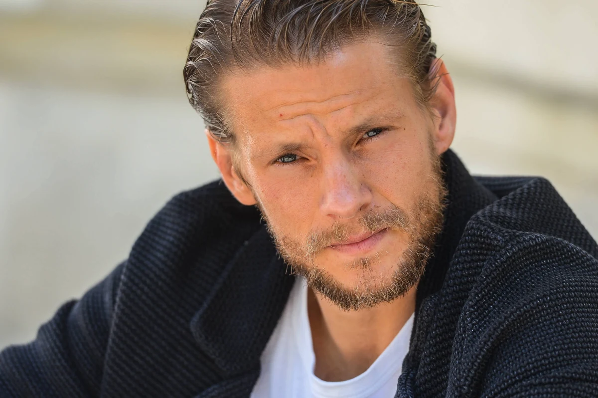 Uroczysty pokaz "Kamerdynera", filmu Filipa Bajona o miłości i Kaszubach, zainaugurował 43. Festiwal Polskich Filmów Fabularnych w Gdyni. Łącznie podczas imprezy pokazanych zostanie ponad 130 filmów, w tym 50 w trzech konkursach. Wydarzenie potrwa do soboty.