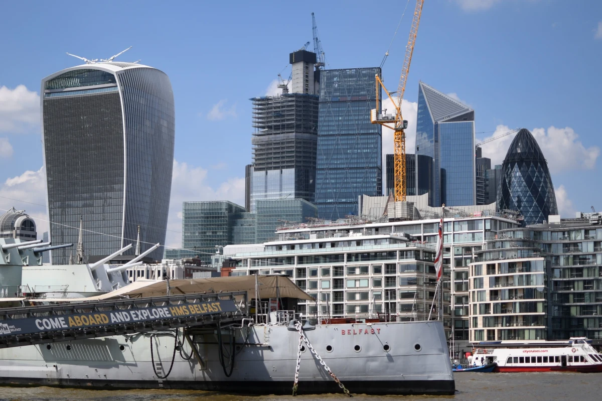 ​Przewodniczący Rady Europejskiej Donald Tusk zamierza zaproponować przywódcom państw Unii Europejskiej dodatkowy szczyt w listopadzie, który miałby się zająć negocjacjami z Wielką Brytanią na temat wyjścia tego kraju ze Wspólnoty.