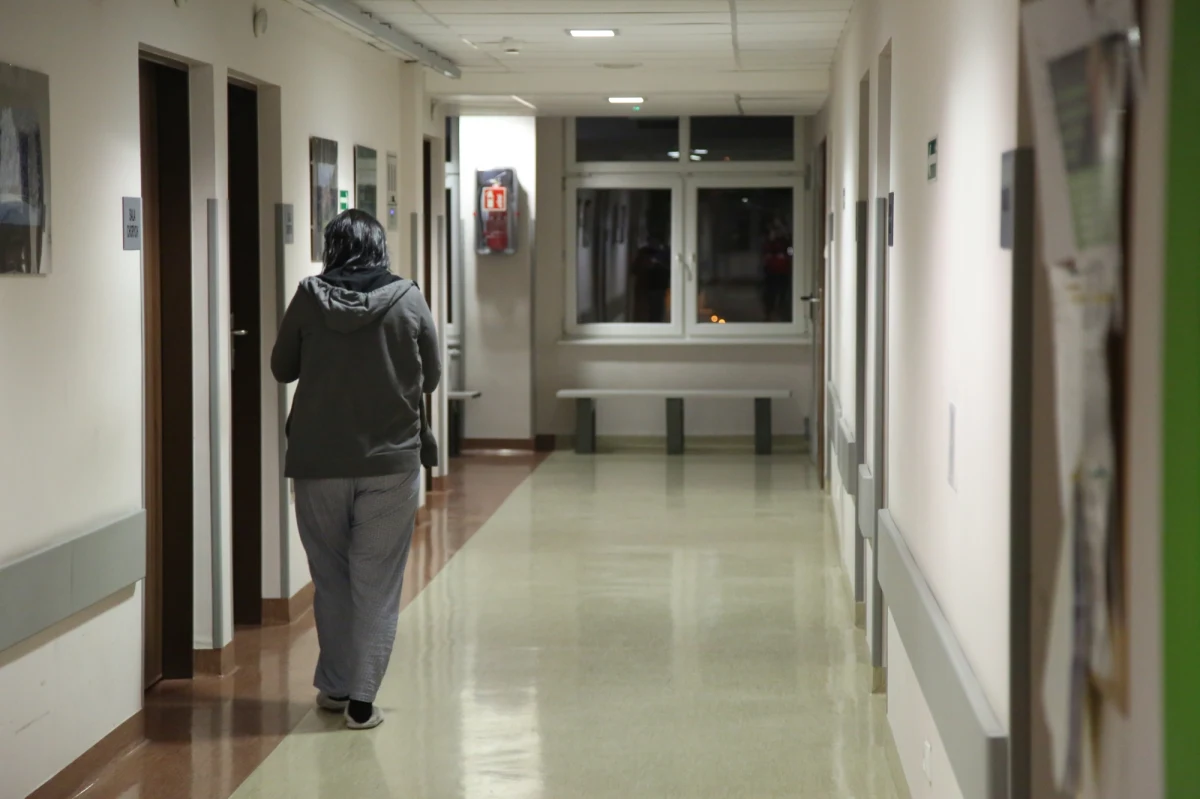 Polski Holding Nieruchomości chce kupić teren w centrum Krakowa na którym mieszczą się budynki Szpitala Uniwersyteckiego. Właśnie podpisano list intencyjny w tej sprawie. Zamiast szpitala ma tam być tam centrum konferencyjne, podziemny parking, a w zabytkowych budynkach biurowce. 