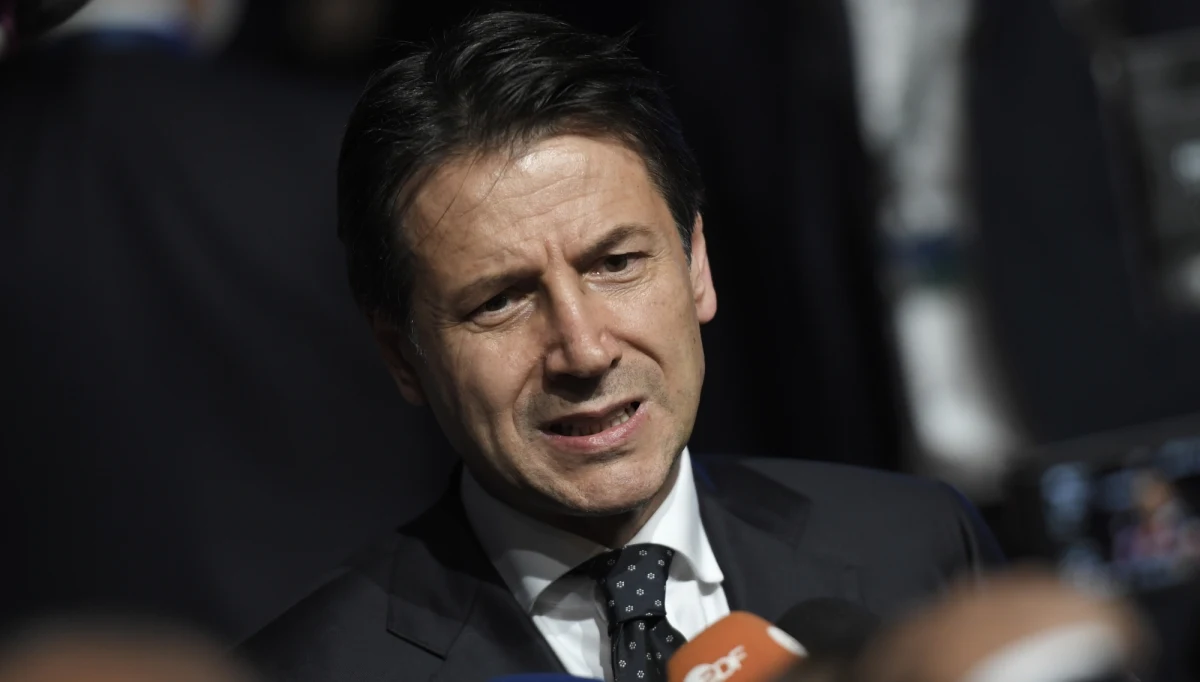 ​Premier Włoch Giuseppe Conte powiedział po środowym spotkaniu na nieformalnym szczycie UE w Salzburgu, że rozważana jest możliwość wnoszenia wkładu finansowego przez kraje, które nie przyjmują migrantów. Jak dodał, niektóre kraje już wyraziły taką gotowość.