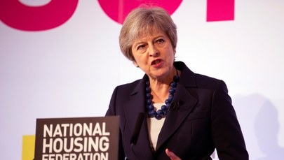 Theresa May na szczycie w Salzburgu: Porzućcie "nieakceptowalne" żądania ws. Brexitu 