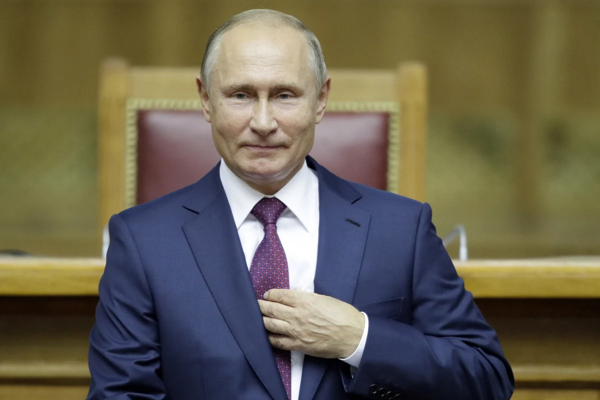 ​Prezydent Finlandii Sauli Niinisto przekazał do Archiwum Narodowego dokumenty oraz zdjęcia z życia marszałka Carla Gustafa Mannerheima, obrońcy niepodległości Finlandii, regenta, prezydenta, które otrzymał w prezencie od prezydenta Rosji Władimira Putina.