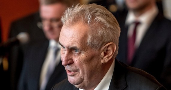 ​Czechy nie widzą powodu, by zajmować się kwestią reparacji wojennych - powiedział w piątek w Berlinie prezydent tego państwa Milosz Zeman pytany przez prezydenta Niemiec Franka-Waltera Steinmeiera o stanowisko Pragi w tej kwestii.