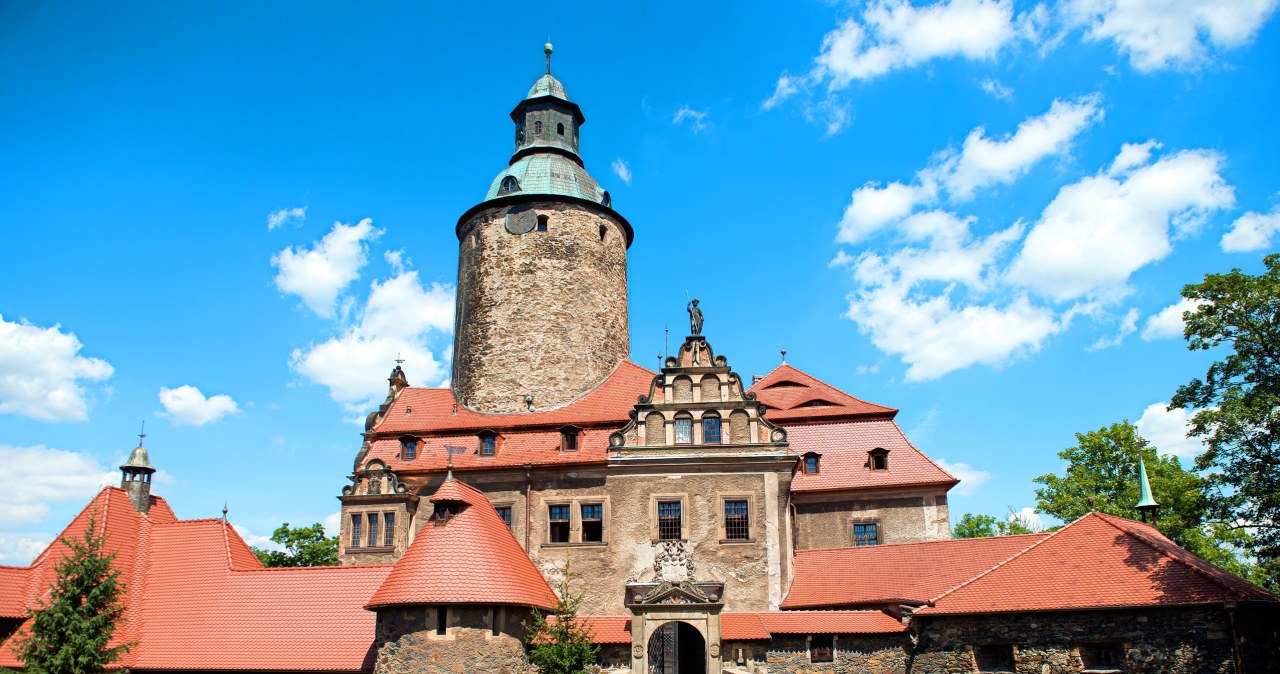 Gdyby Bridgertonowie szukali noclegu w Polsce, wybraliby te zamki