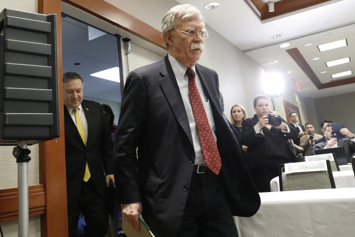 ​"Rozpęta się piekło", jeśli Iran będzie działał na szkodę USA lub ich sojuszników - oświadczył doradca prezydenta USA ds. bezpieczeństwa narodowego John Bolton. Zapowiedział, że Waszyngton będzie agresywnie egzekwował nowe sankcje wobec Teheranu. "Morderczy reżim mułłów w Teheranie" będzie musiał zmierzyć się z poważnymi konsekwencjami, jeśli będzie nadal "kłamał, oszukiwał i zwodził" - powiedział Bolton na konferencji prasowej w Nowym Jorku w ramach odbywającej się tam sesji Zgromadzenia Ogólnego ONZ.