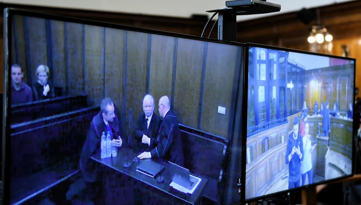 Sądowi w Gdańsku nie udało się dziś przesłuchać ani Jarosława Kaczyńskiego, ani Lecha Wałęsy. To cywilny proces, w którym prezes PiS pozwał byłego prezydenta za wpisy w internecie. Wałęsa zarzucił w nich Kaczyńskiemu odpowiedzialność za katastrofę smoleńską. Przesłuchanie prezesa PiS - który jest obecnie w Warszawie miało być przeprowadzone w trybie wideokonferencji. 