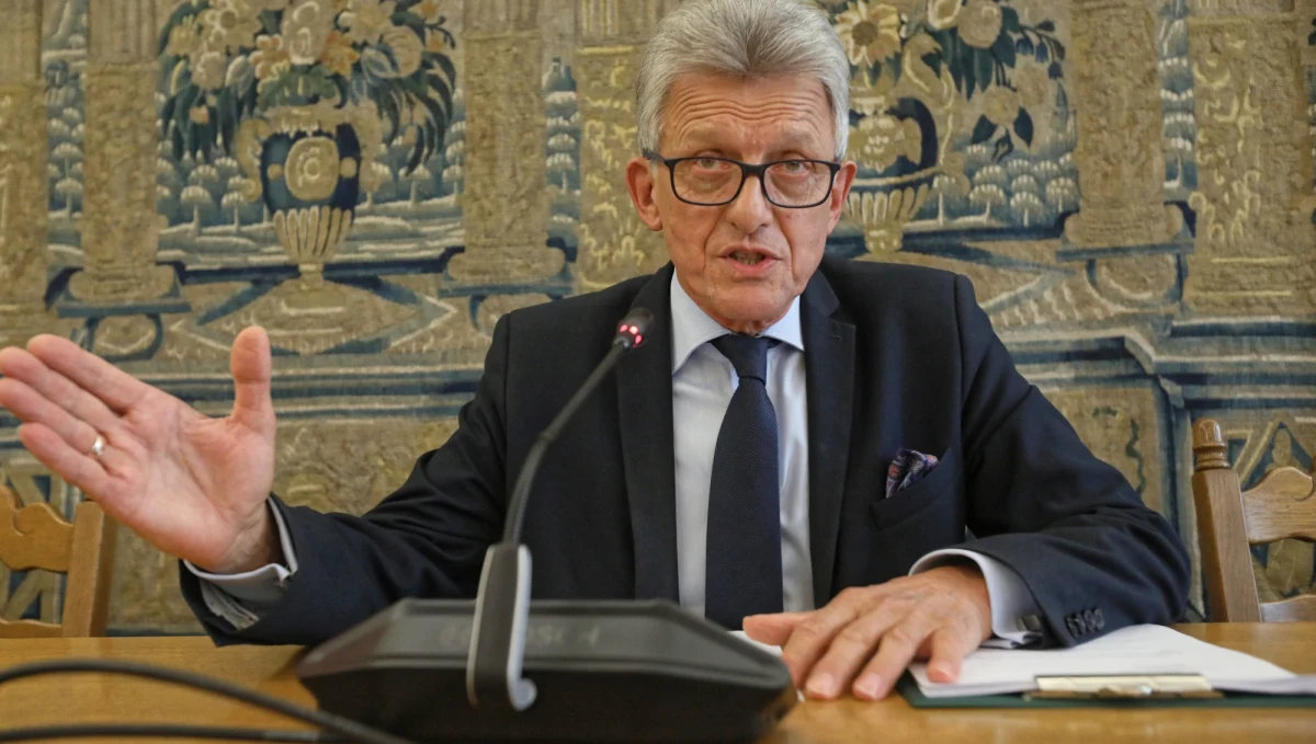 Przeprosin i 50 tysięcy złotych zadośćuczynienia na cel charytatywny domagają się wspólnie I Prezes Sądu Najwyższego Małgorzata Gersdorf i sędzia Krzysztof Rączka. Złożyli do sądu pozew przeciwko posłowi Stanisławowi Piotrowiczowi z PiS. Chodzi o jego słowa, że sędziowie to złodzieje. 