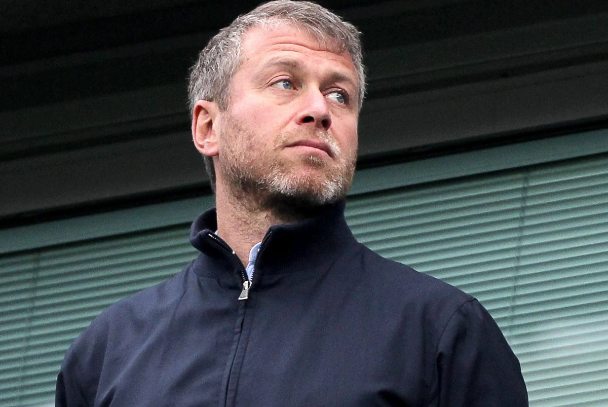 Rosyjski miliarder Roman Abramowicz nie dostał zgody na osiedlenie się w Szwajcarii. Tamtejsza policja zgłosiła obawy dotyczące jego związków z przypadkami prania pieniędzy i z grupami przestępczymi.