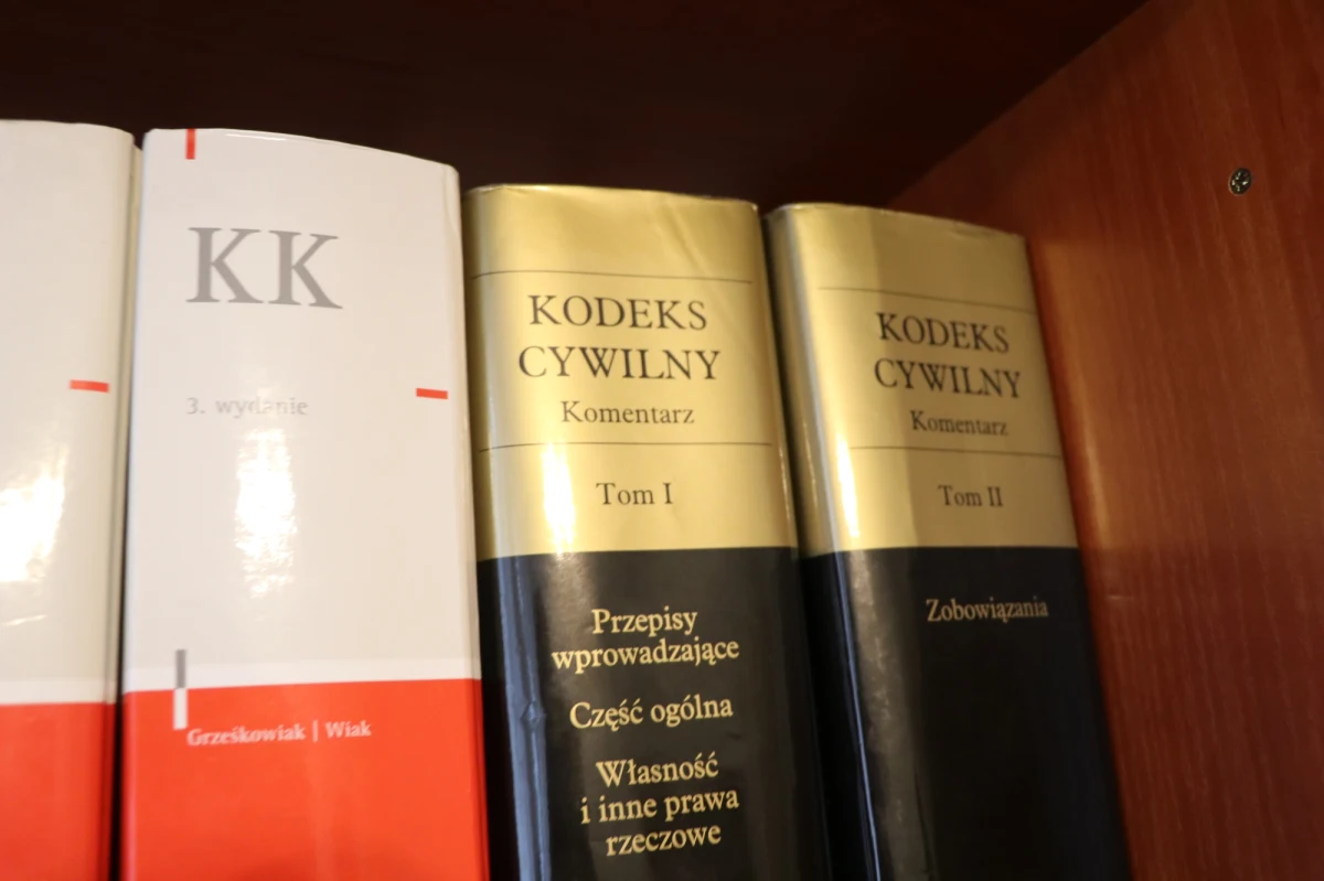 Negocjacje, mediacja, arbitraż. To metody rozstrzygania sporów, które w wielu przypadkach mogą być szybsze i bardziej praktyczne niż postępowanie przed sądem. W czwartek w Krakowie rozpoczyna się konferencja naukowa poświęcona temu zagadnieniu, podczas której prelegenci zaprezentują między innymi praktyczny wymiar stosowania tych rozwiązań.