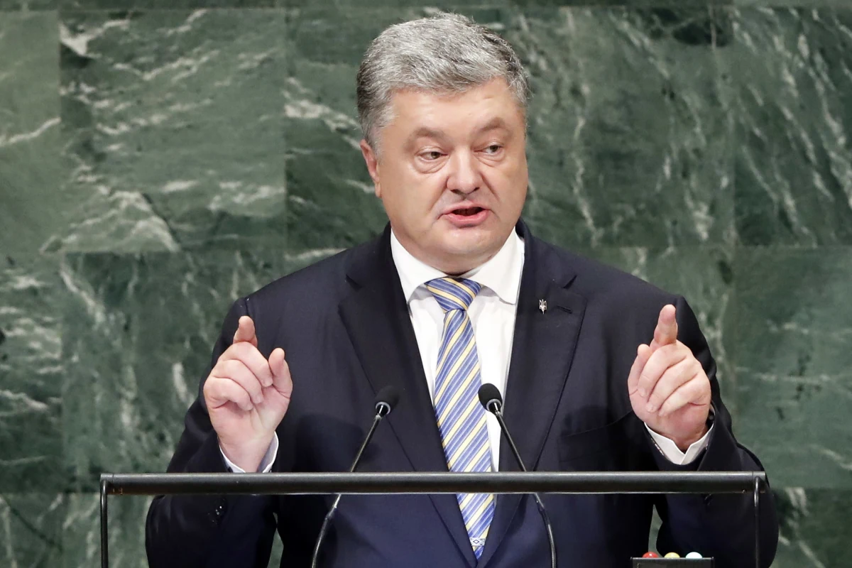 ​Rosja powinna odczuć całą siłę prawa międzynarodowego, a ONZ nie powinna milczeć, gdy państwo z prawem weta w tej organizacji łamie jej podstawowe zasady - oświadczył prezydent Ukrainy Petro Poroszenko, występując w środę na sesji Zgromadzenia Ogólnego ONZ.