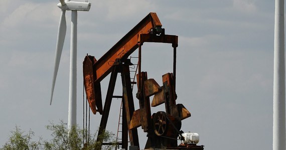 ​Cena ropy naftowej w USA mocno podskoczyła w reakcji na informacje, że amerykańskie władze nie ruszą surowca ze strategicznych rezerw USA -  podają maklerzy.