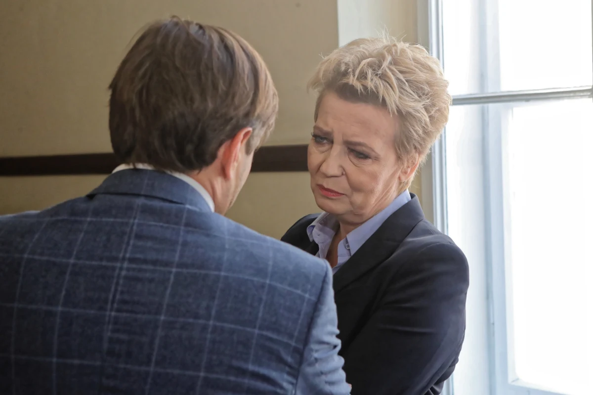 ​Sąd Okręgowy w Łodzi utrzymał w czwartek w mocy wyrok sądu I instancji, który uznał prezydent Łodzi Hannę Zdanowską winną poświadczenia nieprawdy w dokumentach w celu uzyskania kredytu przez jej partnera i skazał ją na 20 tys. zł grzywny. Czwartkowe orzeczenie jest prawomocne.