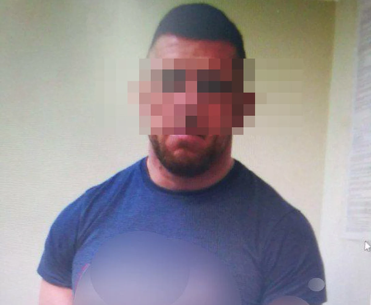 Policjanci zatrzymali Pawła M., pseudonim "Misiek". Mężczyzna był poszukiwany m.in. w związku z popełnieniem szeregu przestępstw narkotykowych - poinformowała zastępca Prokuratora Generalnego Beata Marczak. Paweł M., uważany za lidera kibiców Wisły Kraków, ukrywał się we Włoszech.