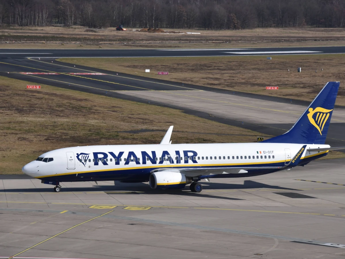 Podjęty w piątek w sześciu krajach europejskich strajk personelu latającego irlandzkich tanich linii lotniczych Ryanair udaremnił podróż ponad 40 tys. pasażerów - poinformowała agencja Reutera.