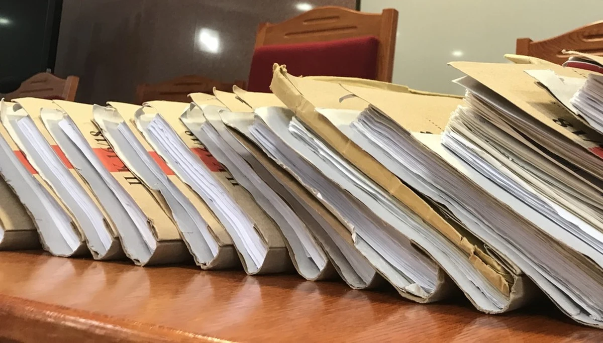 Do tej pory nie wpłynęła skarga Komisji Europejskiej do Trybunału Sprawiedliwości Unii Europejskiej w sprawie sytuacji w Sądzie Najwyższym w Polsce. Taką informację uzyskała nasza brukselska korespondentka Katarzyna Szymańska-Borginon. Balazs Lehoczki rzecznik trybunału potwierdził, że nawet gdyby dokument dostarczono drogą elektroniczną, to przed poniedziałkiem na pewno nie zostanie zarejestrowany. A przecież Komisja Europejska uznając sprawę za pilną zdecydowała się w poniedziałek skierować skargę przeciwko Polsce do Trybunału Sprawiedliwości. 