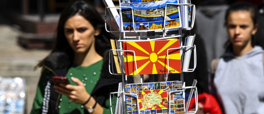 W Macedonii rozpoczęło się w niedzielę rano referendum konsultacyjne w sprawie zmiany nazwy państwa na Republika Macedonii Północnej. Ma ono utorować Skopje drogę do członkostwa w Unii Europejskiej i NATO oraz zakończyć wieloletni spór w Grecją.