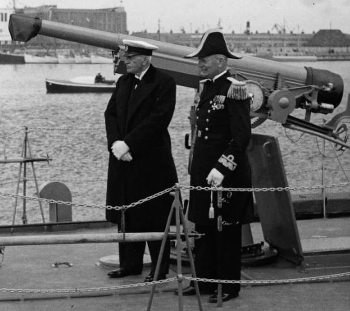 W Helu rozpoczną się dziś uroczystości pogrzebowe dowódcy Marynarki Wojennej w okresie II RP i dowódcy Obrony Wybrzeża we wrześniu 1939 roku, admirała Józefa Unruga i jego żony Zofii. Ich szczątki przypłynęły z Francji do Polski w niedzielę na pokładzie okrętu ORP Kościuszko. 