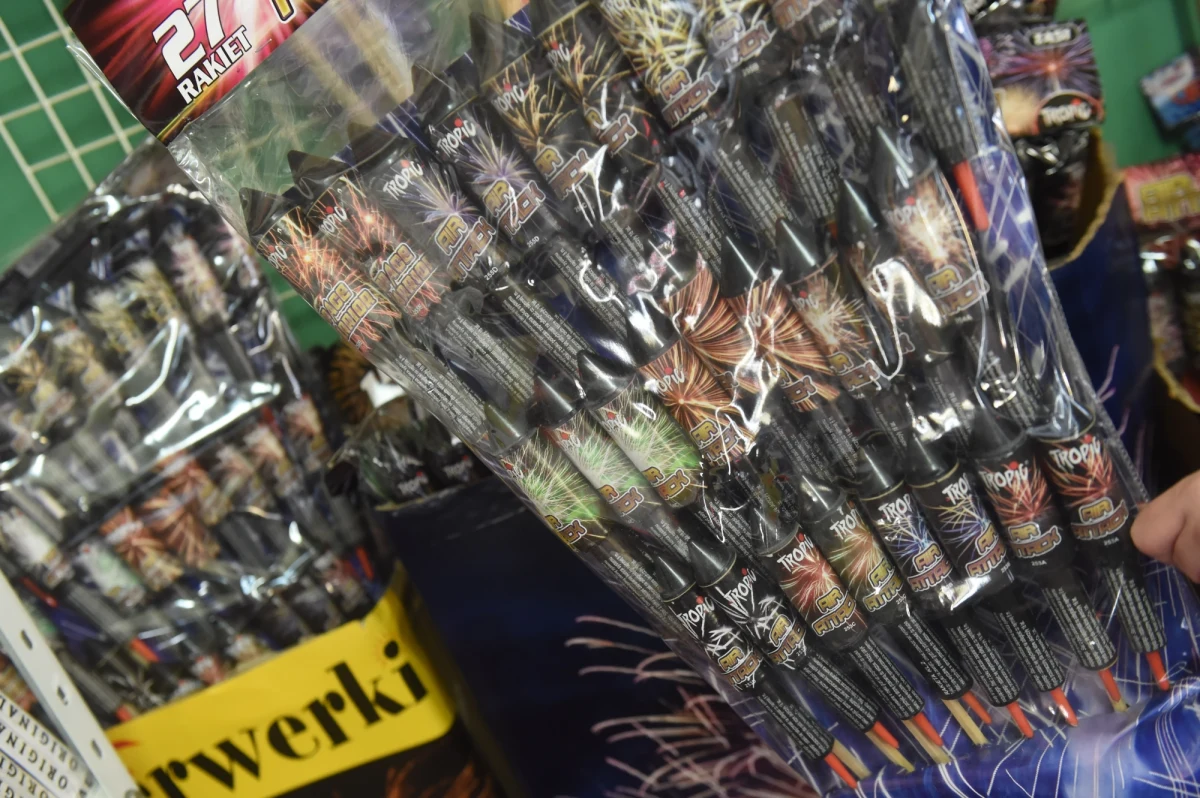 300 osób ewakuowano z galerii handlowej w Gorzowie Wielkopolskim po tym, jak w jednym z punktów handlowych wybuchły fajerwerki. Lekko poszkodowana została jego pracownica, ale nie chciała pomocy pogotowia.