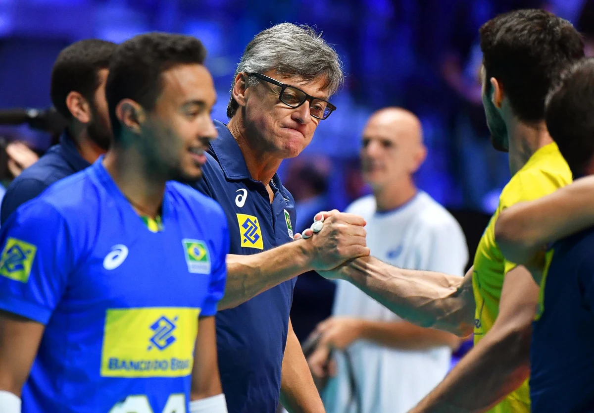 Selekcjoner siatkarskiej reprezentacji Brazylii Renan Dal Zotto był zachwycony grą Bartosza Kurka i Michała Kubiaka w niedzielnym finale mistrzostw świata. "Polski zespół opiera się na tych filarach" - ocenił. W Turynie biało-czerwoni pokonali "Canarinhos" 3:0.