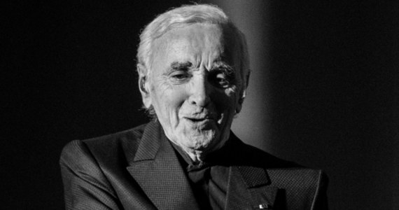 W nocy z niedzieli na poniedziałek w wieku 94 lat zmarł legendarny francuski piosenkarz, kompozytor i aktor Charles Aznavour - poinformowali jego rzecznicy prasowi. Artysta zmarł w swoim domu w Prowansji, na południu kraju.