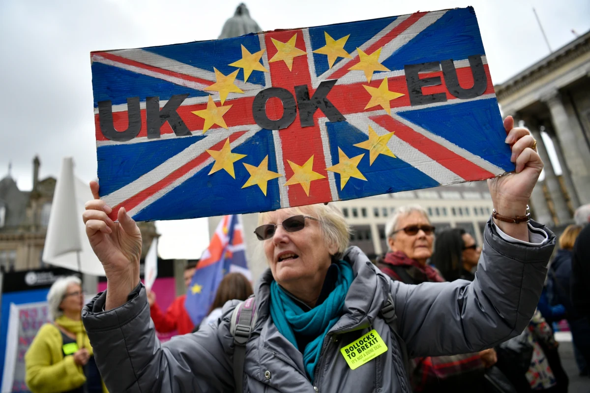 Minister spraw zagranicznych Wielkiej Brytanii Jeremy Hunt znalazł się w ogniu krytyki podczas wtorkowej debaty w Parlamencie Europejskim za wypowiedź, w której porównał Unię Europejską do Związku Radzieckiego. Europosłowie żądają od Brytyjczyka przeprosin.