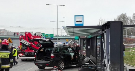 Na 12 lat więzienia skazał Sąd Okręgowy w Kielcach Roberta C., który w listopadzie ubiegłego roku wjechał w przystanek autobusowy w centrum miasta. Zginęła jedna osoba, a pięć zostało rannych. Skazany mężczyzna był wtedy pijany. 