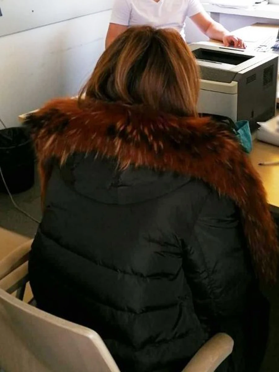 36-letnia Koreanka usłyszała zarzut narażenia na niebezpieczeństwo swojego dziecka. Według policji, kobieta miała zostawić 4-latka w domu i wyjść po piwo. Podczas jej nieobecności chłopczyk wypadł z balkonu. Do zdarzenia doszło w niedzielę około godz. 23 na warszawskim Wilanowie.