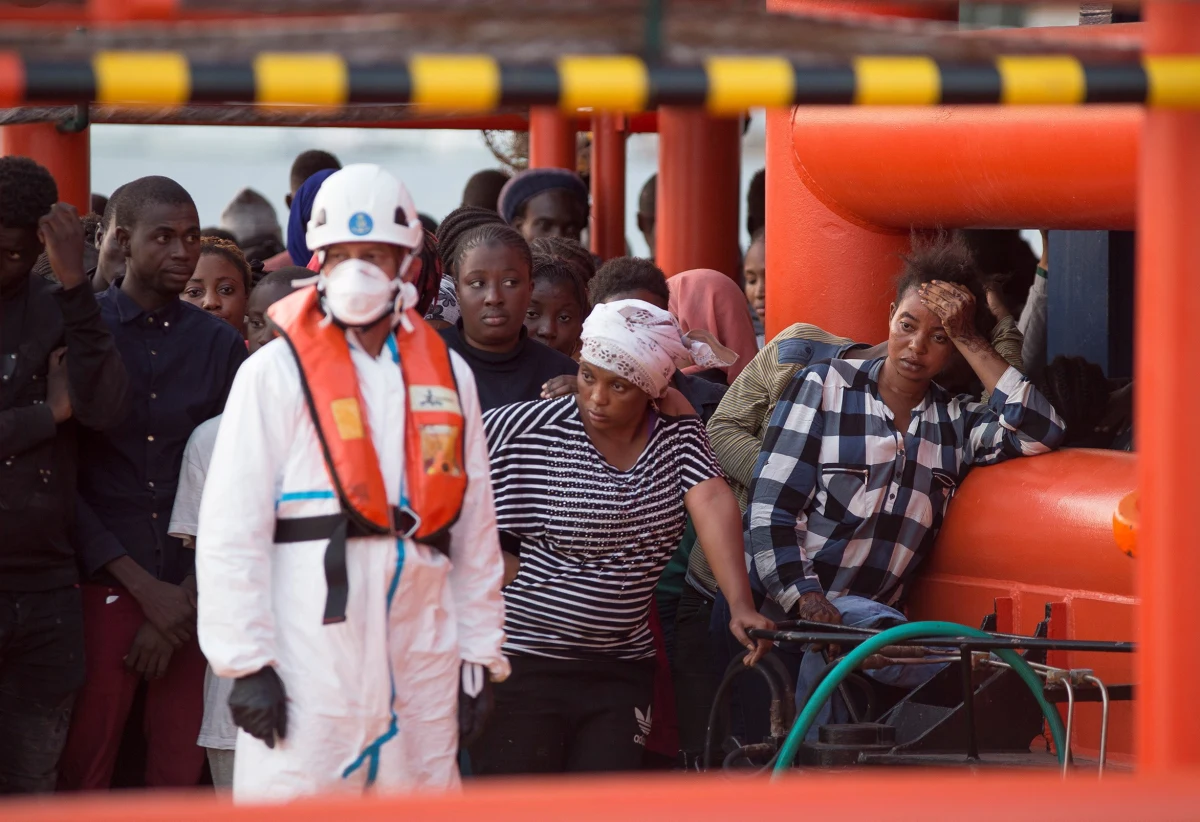 1720 migrantów utonęło w tym roku w Morzu Śródziemnym - podał w środę Urząd Wysokiego Komisarza ONZ ds. Uchodźców. Dane ogłoszono w przypadającą tego dnia piątą rocznicę katastrofy łodzi u brzegów Lampedusy, w której zginęło 368 osób płynących łodzią do Włoch.