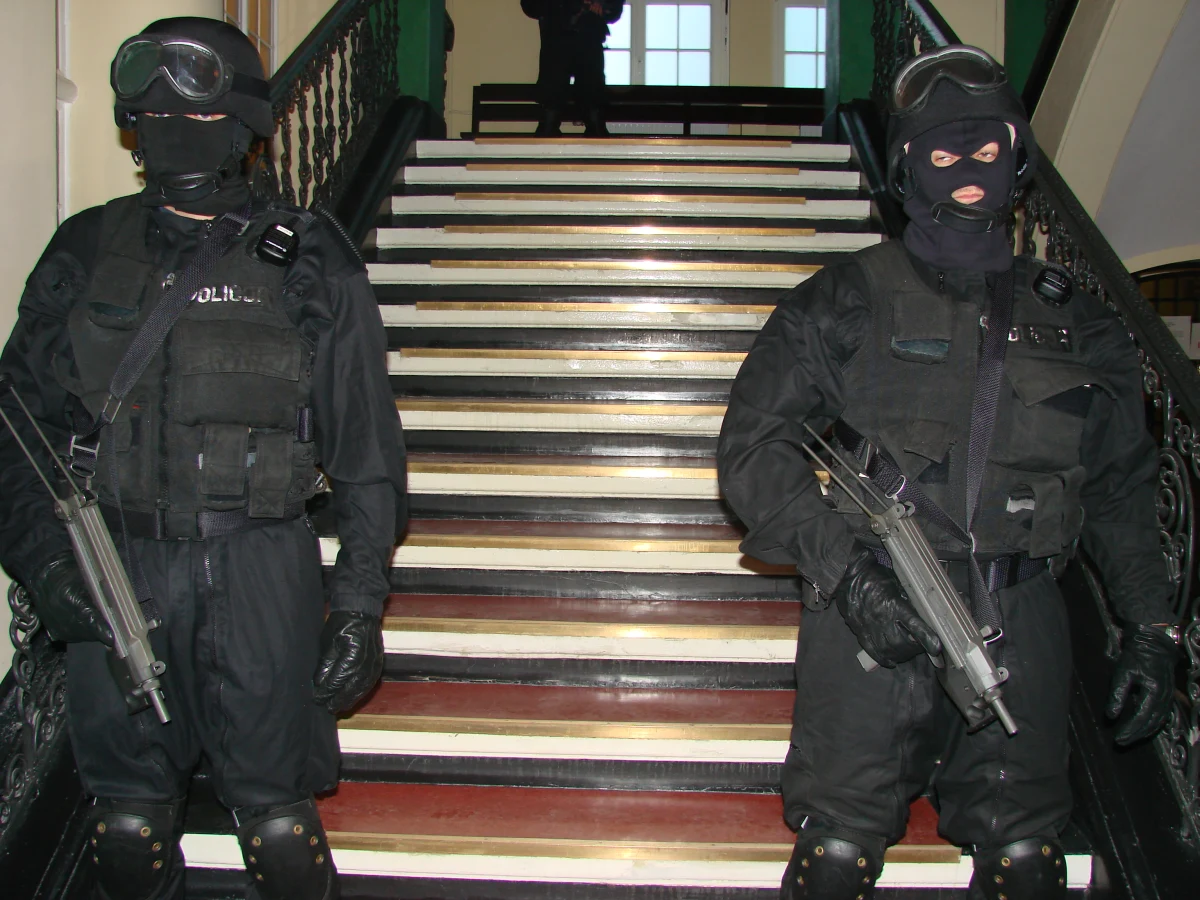 Sejm zdecydował w środę o skierowaniu do dalszych prac w komisji administracji i spraw wewnętrznych projektu nowelizacji ustawy, który zakłada m.in. wydzielenie w policji służby odpowiadającej za prowadzenie działań kontrterrorystycznych.