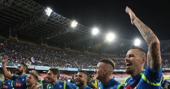 Piłkarze Napoli pokonali finalistę poprzedniej edycji Liverpool 1:0 w środowym meczu 2. kolejki Ligi Mistrzów. Do 68. minuty w zwycięskiej ekipie grał Arkadiusz Milik, a w końcówce Piotr Zieliński. Borussia Dortmund Łukasza Piszczka wygrała z Monaco Kamila Glika 3:0.