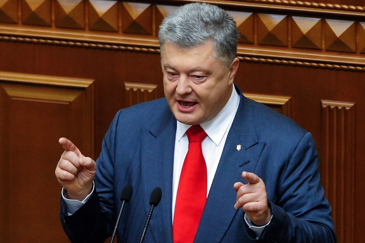 ​Prezydent Ukrainy Petro Poroszenko zaapelował do wicepremiera Włoch Matteo Salviniego, by przyjechał do Donbasu i zobaczył, jakie "piekło" wywołała tam Rosja Władimira Putina. To reakcja na to, że Salvini popiera prezydenta Rosji i aneksję Krymu.