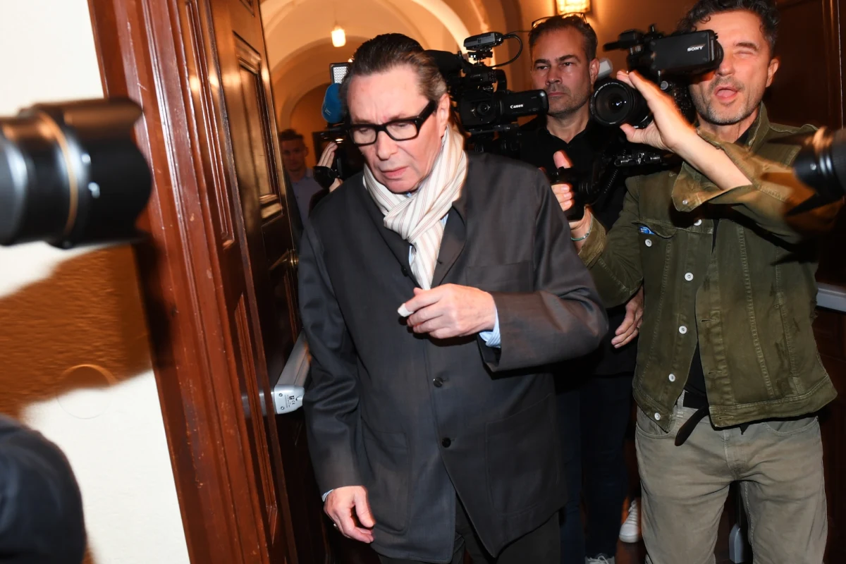 ​Zwykle tego dnia, w pierwszy czwartek października, o godzinie 13:00 w drzwiach Sali Giełdy w Akademii Szwedzkiej w Sztokholmie stawał sekretarz Akademii. Otwierał teczkę i ogłaszał nazwisko laureata Nagrody Nobla w dziedzinie literatury. W tym roku drzwi pozostaną zamknięte, bo po raz pierwszy od 75. lat nie będzie Nobla z literatury.