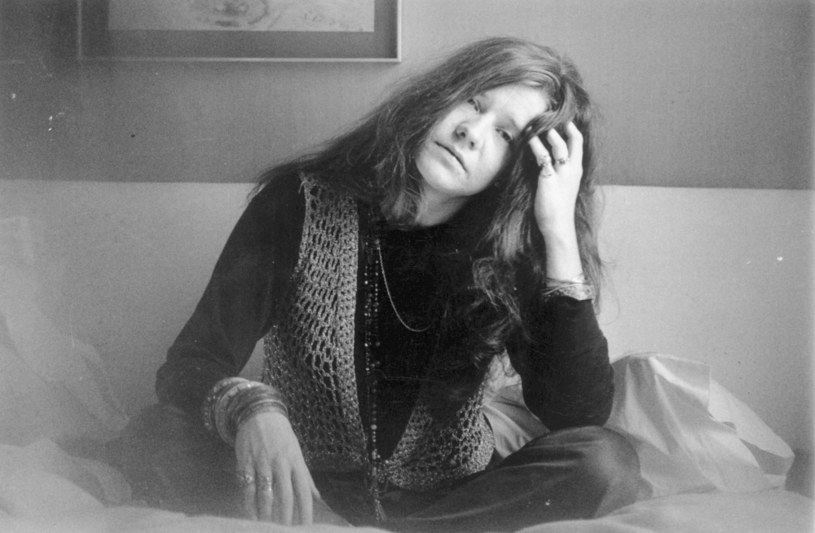 48 lat temu, 4 października 1970 roku, zmarła Janis Joplin. Oficjalnym powodem śmierci był zatrucie organizmu narkotykami. Jednak jak twierdzi bliska przyjaciółka wokalistki - Peggy Caserta - Joplin wcale nie zmarła z powodu przedawkowania. 