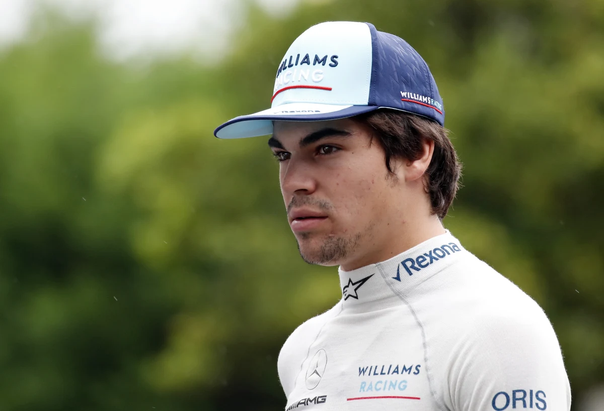 Robert Kubica chce jak najszybciej mieć jasność w sprawie swojej przyszłości w ekipie Williamsa i nie zamierza czekać na informację do końca roku. "Mam też inne oferty" – cytuje go włoski dziennik "Corriere dello Sport".