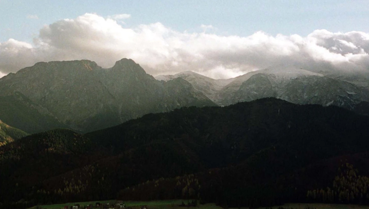 ​Polska turystka uratowana przez słowackich ratowników w Tatrach. Kobieta w ciężkim stanie biwakowała w zimowych warunkach bez właściwego sprzętu.