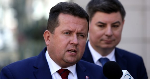 ​Prezydent Legionowa Roman Smogorzewski nie jest już członkiem Platformy Obywatelskiej. Zrezygnował z członkostwa, a rezygnacja została natychmiast przyjęta - dowiedział się reporter RMF FM. To skutek seksistowskiego wystąpienia Smogorzewskiego podczas prezentacji kandydatów na radnych z jego komitetu.