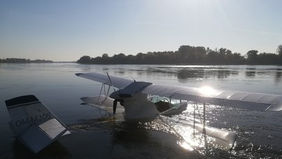 Awaryjne lądowanie samolotu na Wiśle w Toruniu 