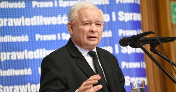 ​My nie proponujemy wojen, my proponujemy współpracę i pracę dla Polski - powiedział w Krośnie (Podkarpackie) prezes PiS Jarosław Kaczyński. Dodał, że wiele samorządów będących w rękach PO bierze udział w "wojnie z rządem".