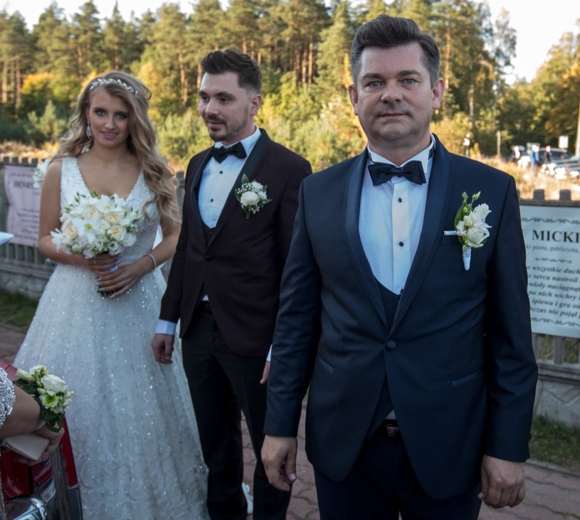 6 października ślub wziął Daniel Martyniuk, syn króla disco polo Zenka Martyniuka. W sieci można zobaczyć filmik z wesela, na którym lider grupy Akcent szalał za perkusją.