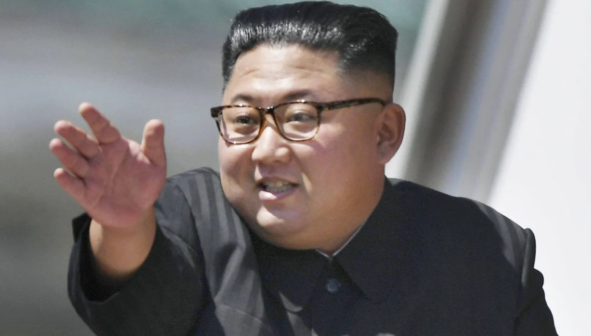 Przywódca Korei Północnej Kim Dzong Un ma wkrótce udać się z wizytą do Rosji - poinformował prezydent Korei Południowej Mun Dze In. Z kolei prezydent Chin Xi Jinping ma odwiedzić Koreę Północną. 